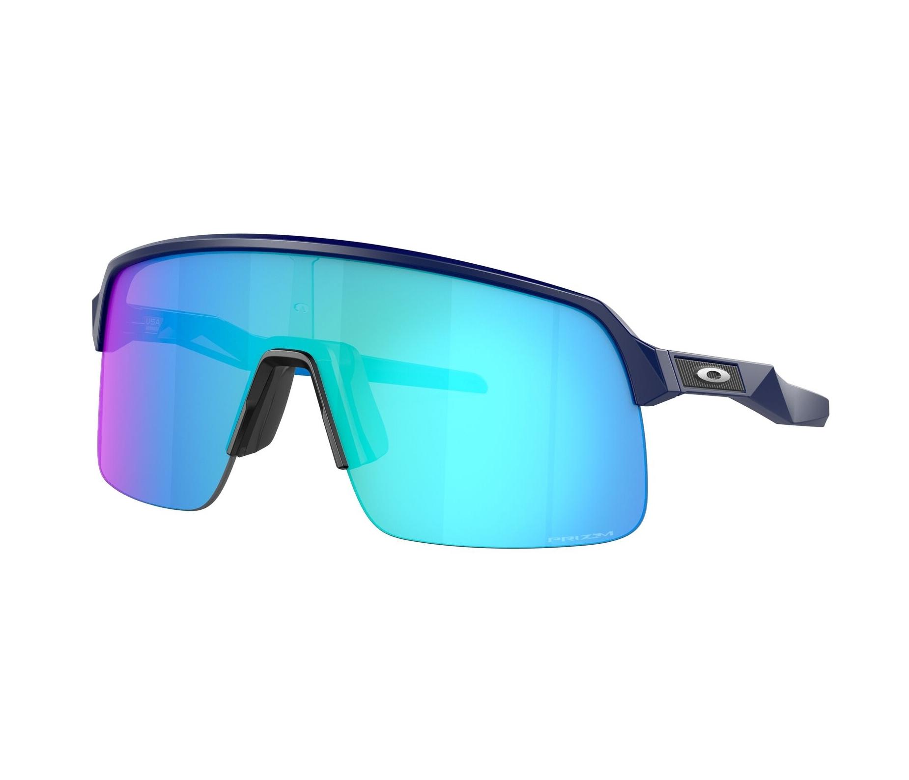 Oakley sunglasses OO9463 946306   Blue - 