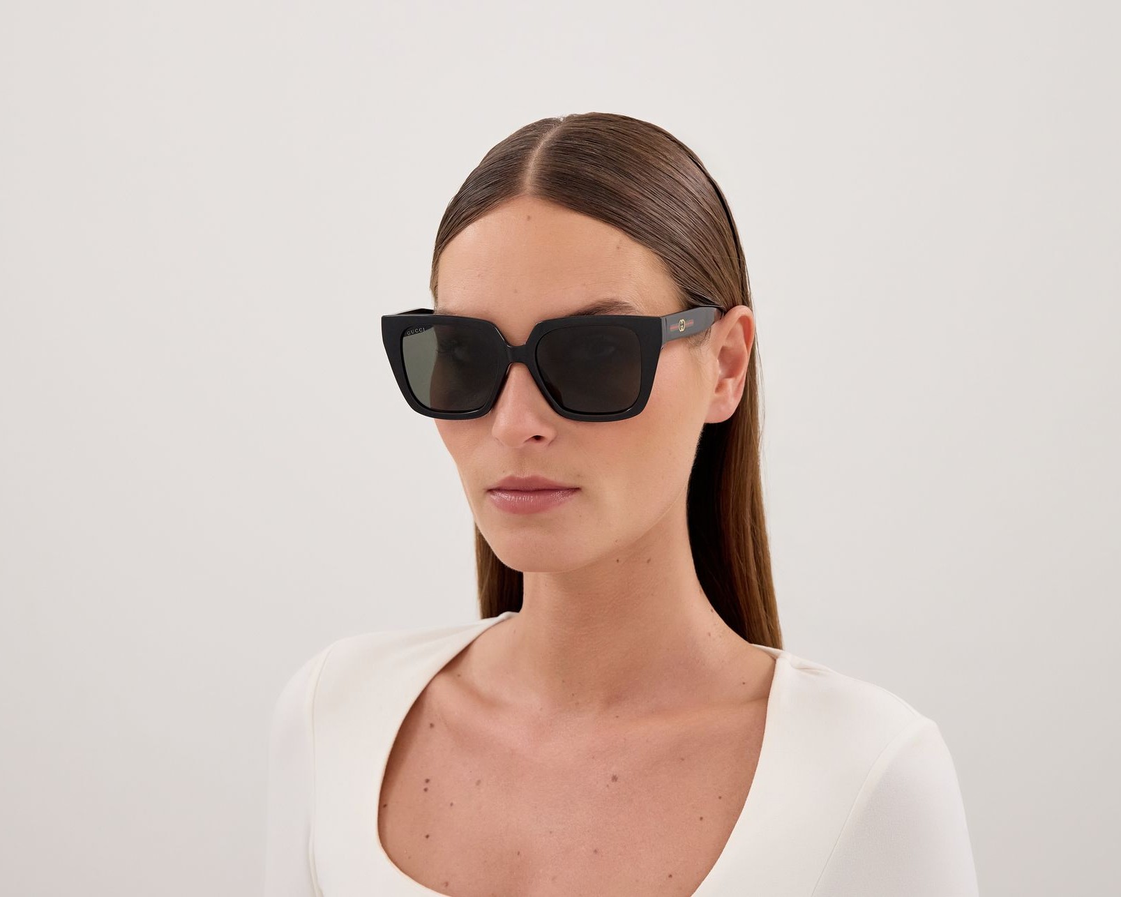 Gucci GG2102S 001 54-18 Black  360 degree view 2