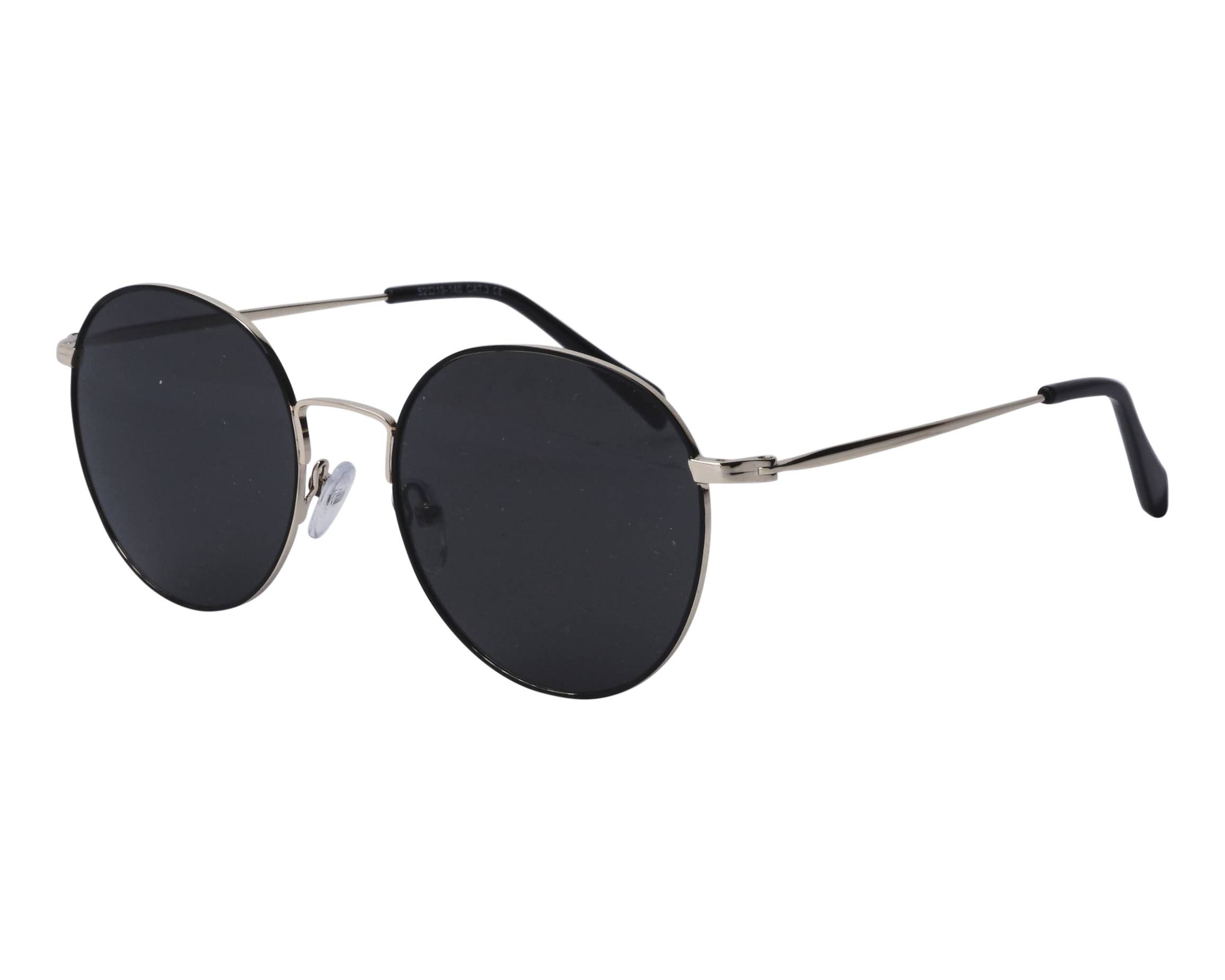 black colour goggles