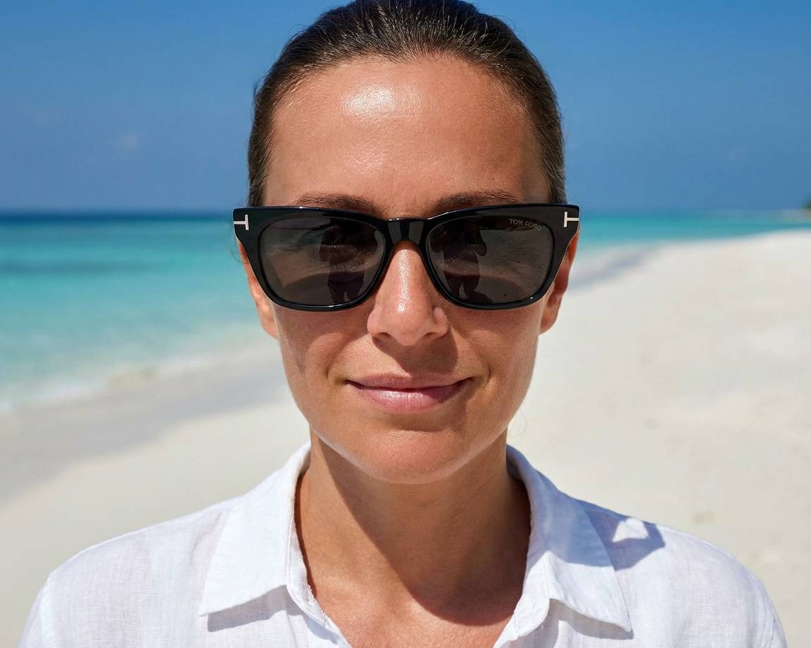 Tom Ford FT1362-S 01A: Buy Online | Visionet