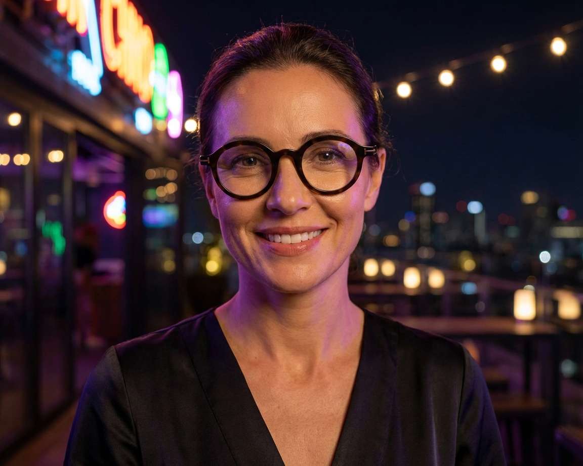 美品　TOM FORD TF5664-B 丸メガネ ブラック 高級モデル 付属品 美品 TOM FORD TF5664-B 丸メガネ ブラック 高級モデル 付属品 TOM