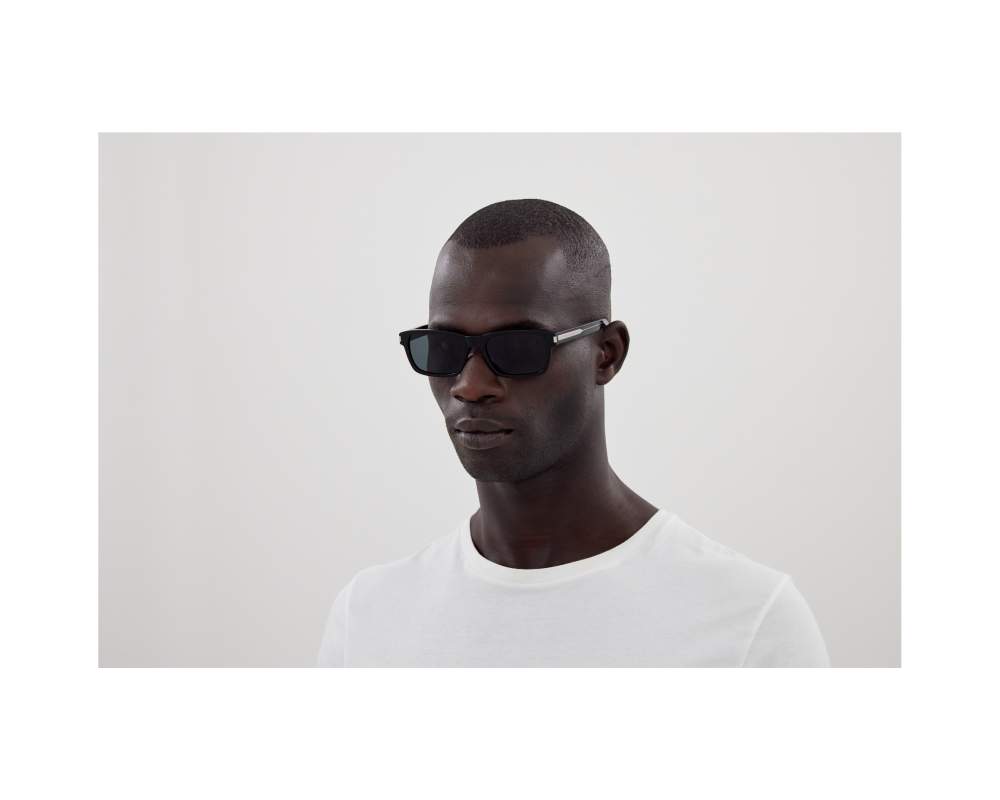 Yves Saint Laurent Sunglasses SL-662 001